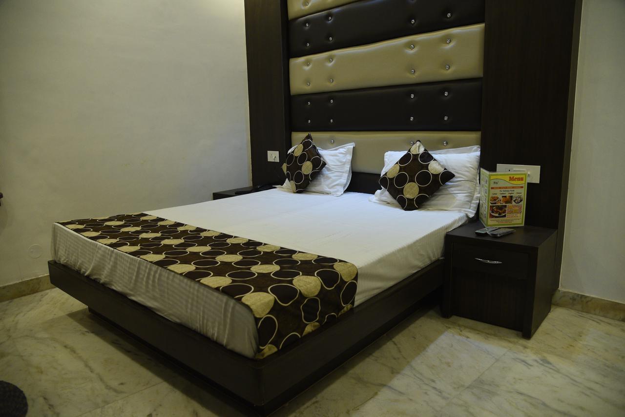 Heritage Inn นิวเดลี ภายนอก รูปภาพ